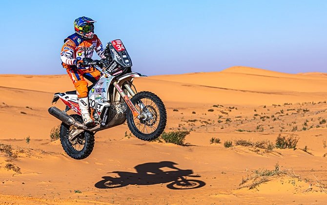 Mani Gyenes mai are șase etape în Dakar 2023