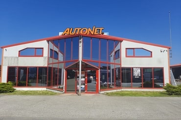 Autonet Import ajunge mai aproape de partenerii din Carei și localitățile apropiate