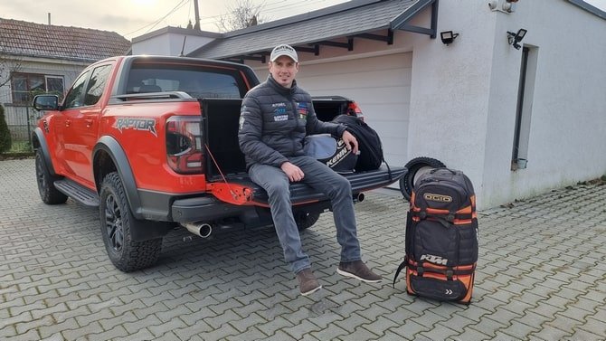 Mani Gyenes a pornit spre Dakar 2023