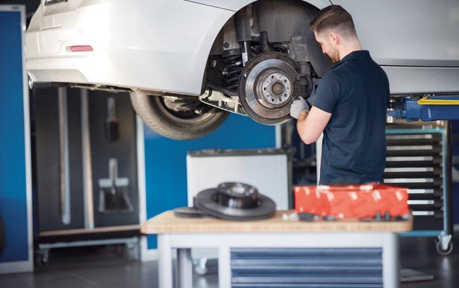 Bine de știut: procedura de înlocuire și diagnosticare a discurilor de frână