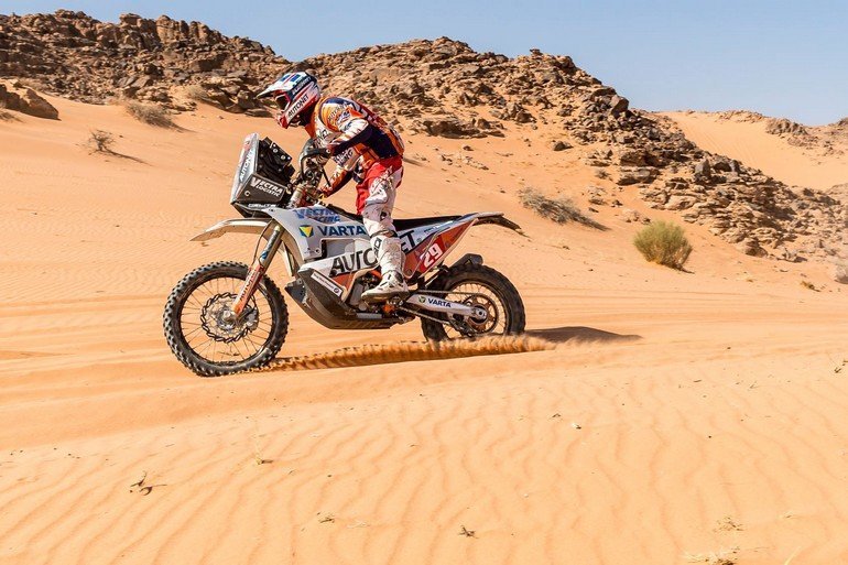 Marsi tájon versenyzett a Dakar-mezőny